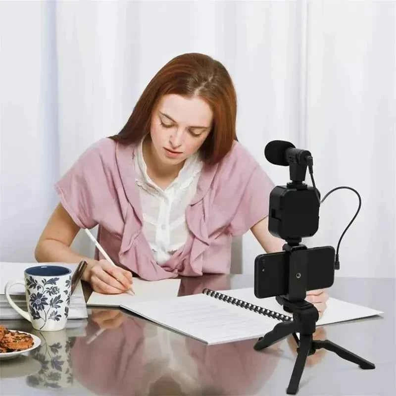 Smartphone Vlogging Kit – Tripod, LED Fill Light & Microphone Starter Set