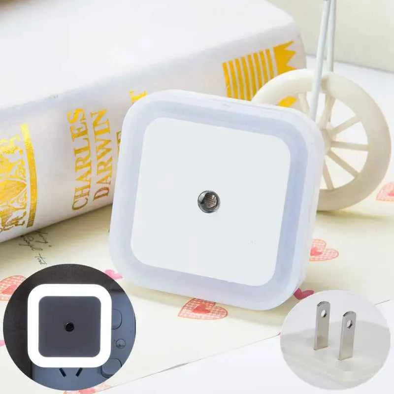 LED Plug-In Night Light with Auto Light Sensor